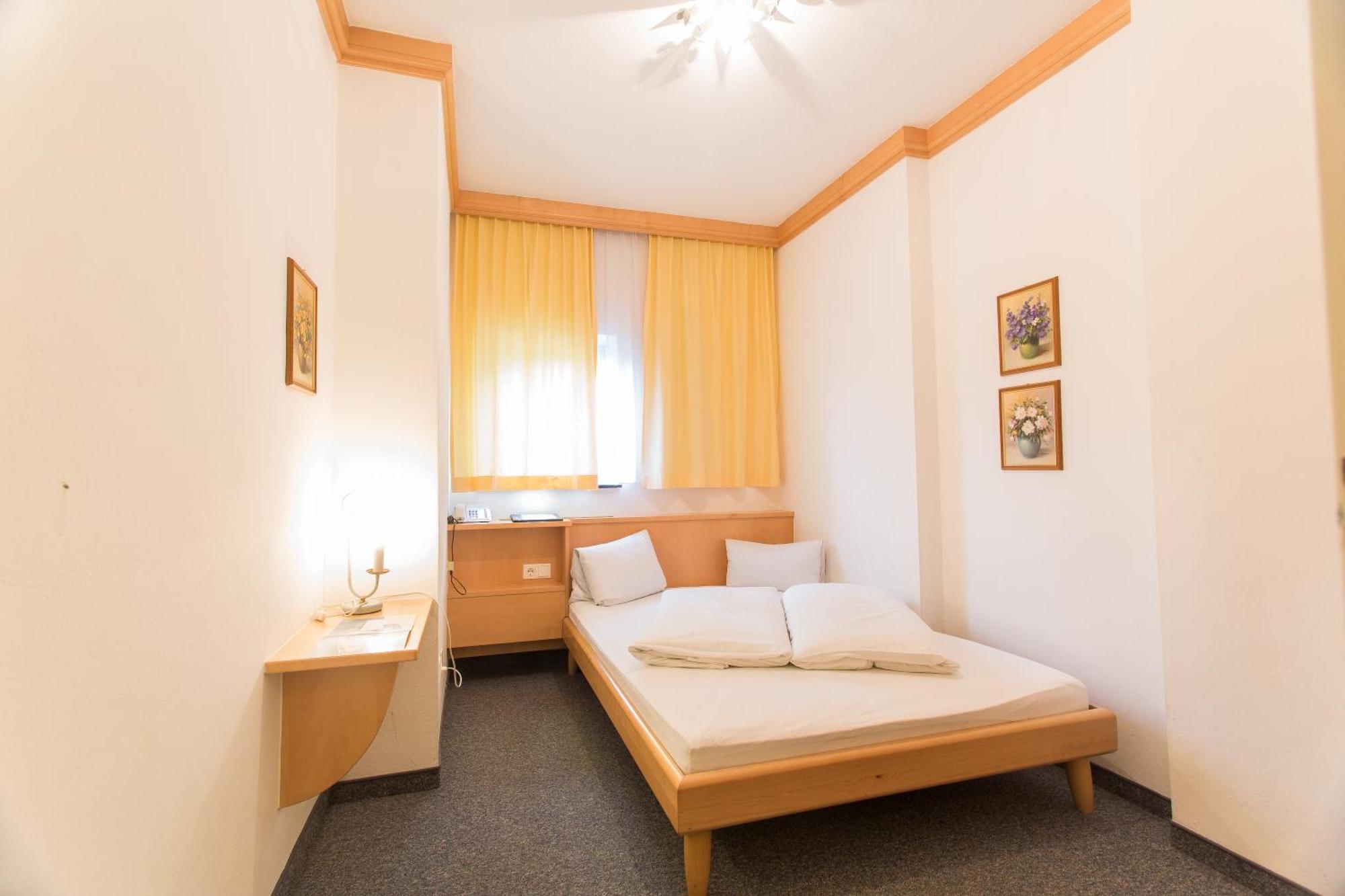 フルプメス Ferienland Stubaiアパートホテル 部屋 写真